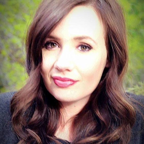 Meet your Posher, Kendra - Picture 1 of 1